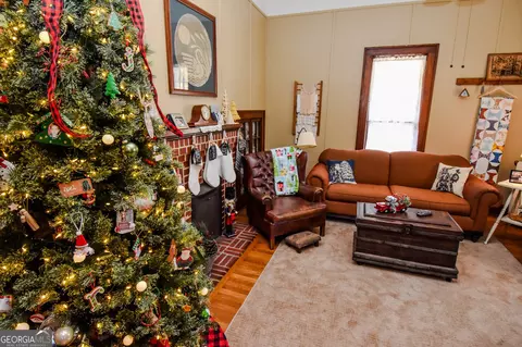 Living - 158 Spring Rd, Molena, GA 30258 photo 5 of 6
