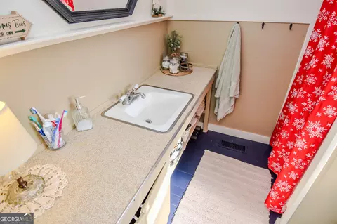 Bath - 158 Spring Rd, Molena, GA 30258 photo 3 of 9