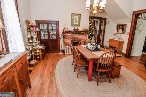 Dining - 158 Spring Rd, Molena, GA 30258 photo 2 of 3