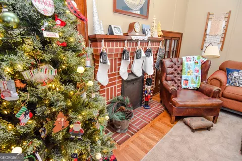 Living - 158 Spring Rd, Molena, GA 30258 photo 6 of 6