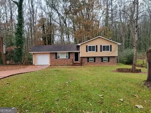 8521 Jenson Rd, Jonesboro, GA 30236
