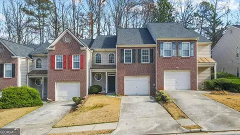 351 Parkview Manor Dr, Tucker, GA 30084