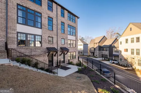 6737 Prelude Dr, Sandy Springs, GA 30328