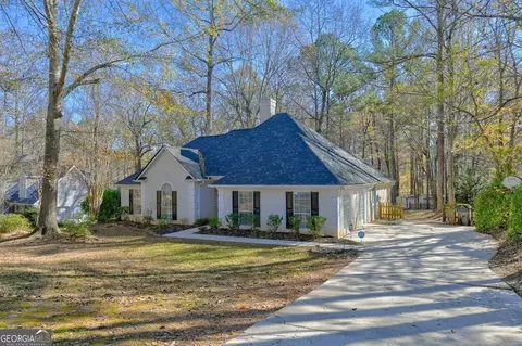 108 Biencourt Dr, Griffin, GA 30223