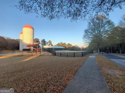 180 Kestrel Cir, Covington, GA 30014 photo 17