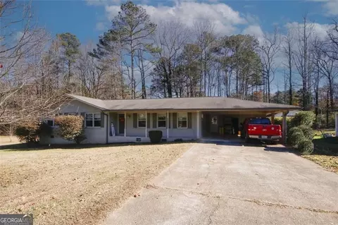 3799 Briarcliff Dr, Douglasville, GA 30135