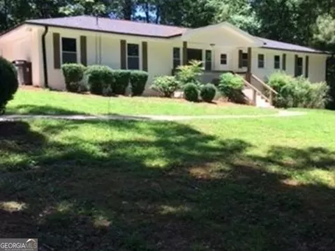 3800 Fisher Dr SW, Smyrna, GA 30082
