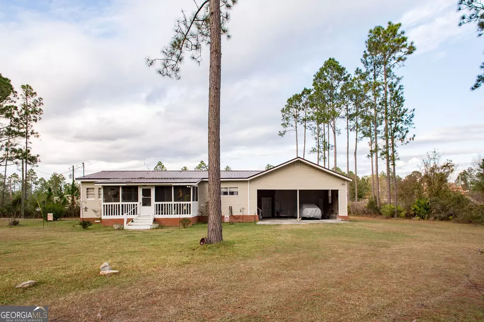 4819 Deerwood Rd, Waycross, GA 31503 45 Photos Movoto