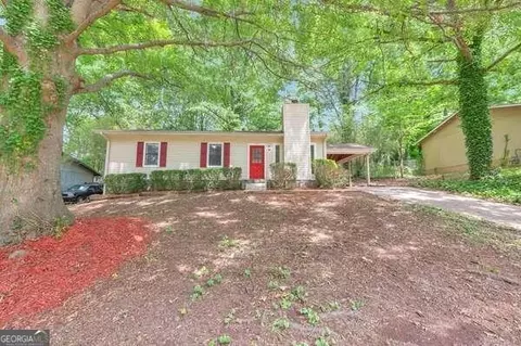 121 Adrian Dr, Stockbridge, GA 30281