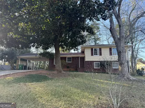 894 Fireside Way, Stone Mountain, GA 30083