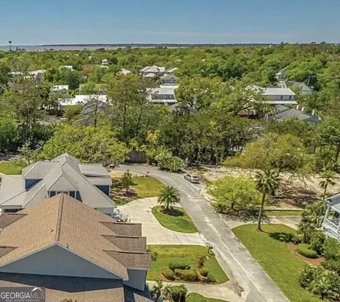 114 Southpoint Dr, St. Simons, GA 31522