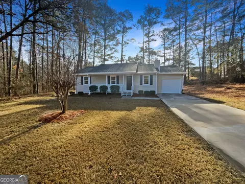 1495 Compton Woods Dr, Loganville, GA 30052