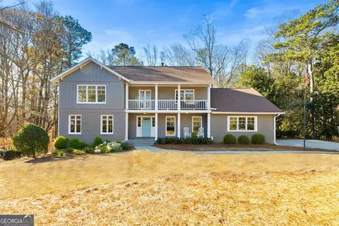 8135 Winged Foot Dr NE, Sandy Springs, GA 30350