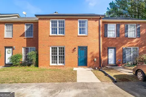 657 Redland Dr, Jonesboro, GA 30238