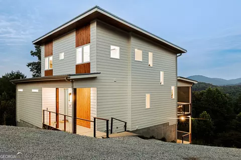 119 Brannon Rdg, Young Harris, GA 30582
