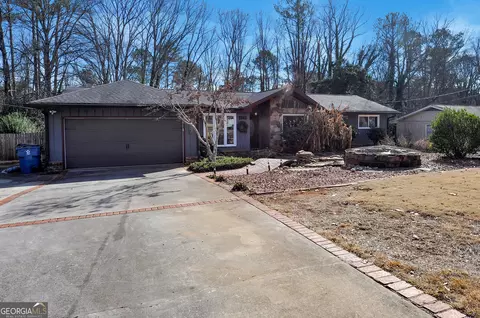 2582 Dean Way, Lawrenceville, GA 30044