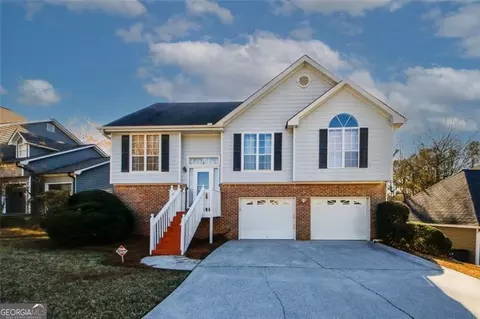 2332 Martingale Ln, Lawrenceville, GA 30044