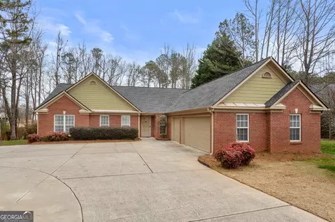 6123 Saddlehorse Dr, Flowery Branch, GA 30542