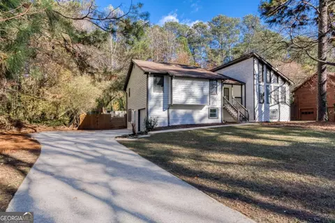 2002 Elmpark Ln, Snellville, GA 30078