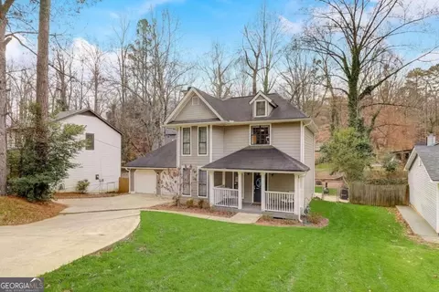5396 Pickwick Ln NW, Lilburn, GA 30047