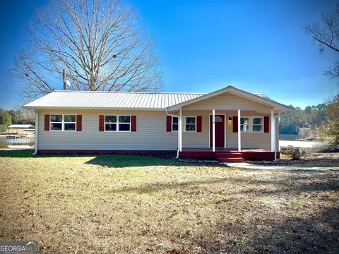 1119 N Lake Dr, East Dublin, GA 31027