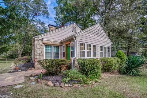 6018 Rockbridge Rd, Stone Mountain, GA 30087