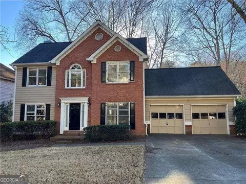 214 Bent Oak Ln, Woodstock, GA 30189