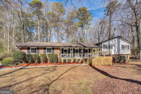 2158 Skytop Dr, Stone Mountain, GA 30087