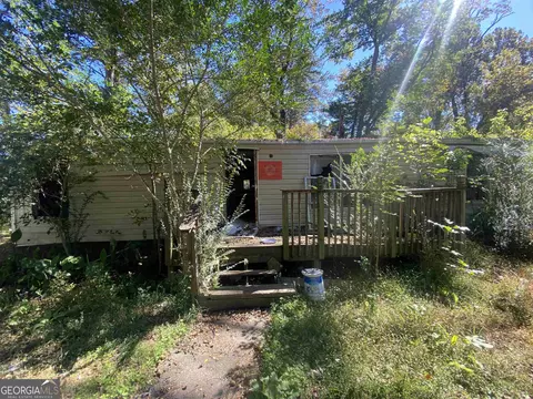 1965 Hi Roc Rd NE, Conyers, GA 30012