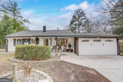 11 Olive Cir SW, Marietta, GA 30060