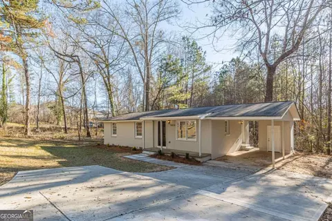 5820 Miles Rd, College Park, GA 30349