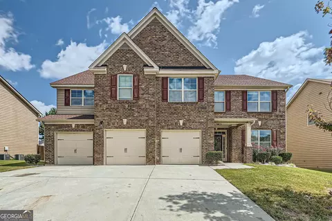 4916 Locherby Dr, Fairburn, GA 30213