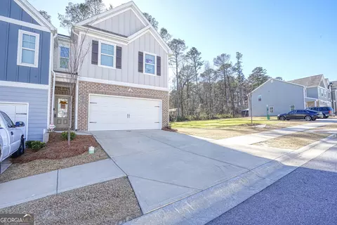 7663 Gray Pointe Dr, Lithonia, GA 30058
