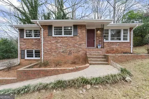 1724 E Mercer Dr, Griffin, GA 30223
