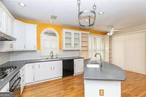 3057 Oaktree Ln, Duluth, GA 30096 photo 4