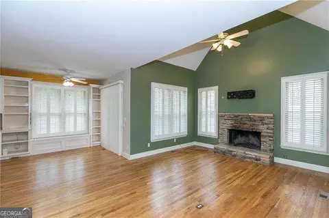 3057 Oaktree Ln, Duluth, GA 30096 photo 11