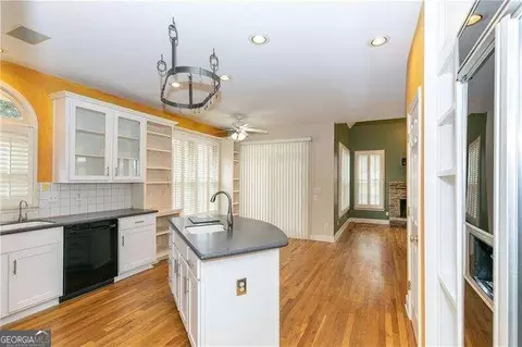 3057 Oaktree Ln, Duluth, GA 30096 photo 3
