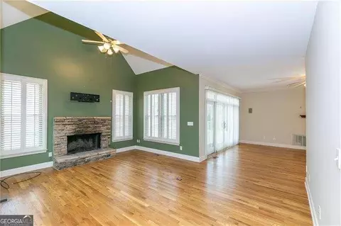 3057 Oaktree Ln, Duluth, GA 30096 photo 9