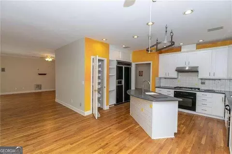 3057 Oaktree Ln, Duluth, GA 30096 photo 7