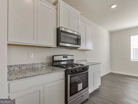 8277 Castleton Dr, Fairburn, GA 30213 photo 8
