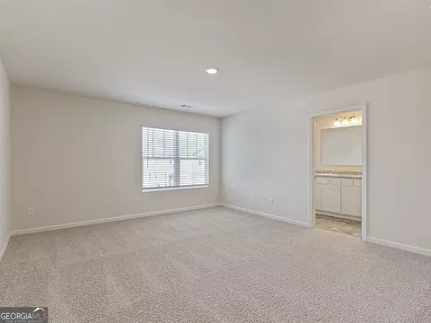 8277 Castleton Dr, Fairburn, GA 30213 photo 13