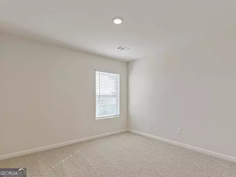8277 Castleton Dr, Fairburn, GA 30213 photo 11