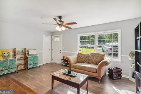 1372 Colony East Ct, Stone Mountain, GA 30083 photo 3