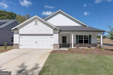 100 Franklin Hills Dr #B4, Carnesville, GA 30521