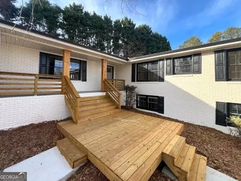 1771 Kinridge Rd, Marietta, GA 30062