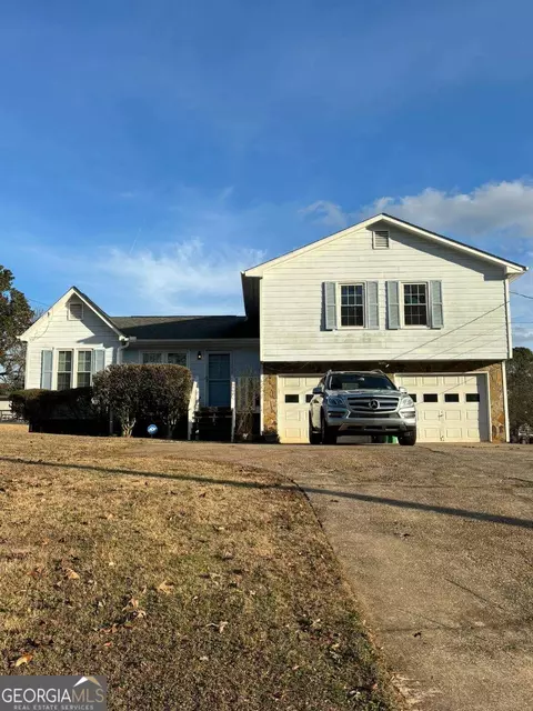 2064 Wellborn Rd, Lithonia, GA 30058