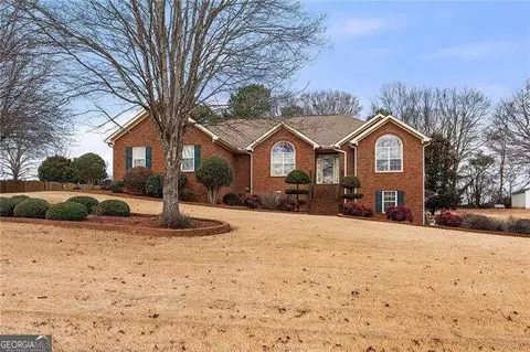 413 Freedom Dr, Mcdonough, GA 30252