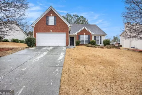 1421 Log Cabin Ln, Lawrenceville, GA 30045