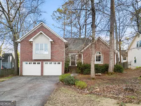 611 Radford Cir, Woodstock, GA 30188