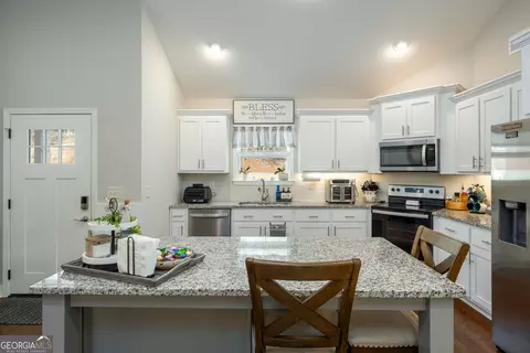 3398 Wolf Dr, Gainesville, GA 30506 photo 5